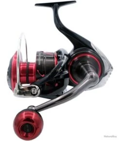 Maverick 22MQ 14000 XH Moulinet Peche Exo Daiwa