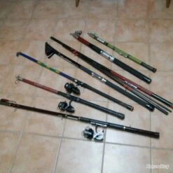 Lot De Cannes à Peche Ainsi Que Moulinets Mitchell Des Serie 300 Et 900 Le Materiel Est En Parfait -Abu Magasin 00004 Lot de cannes a peche ainsi que moulinets mitchell des serie 300 et 900 Le materiel est en parfait